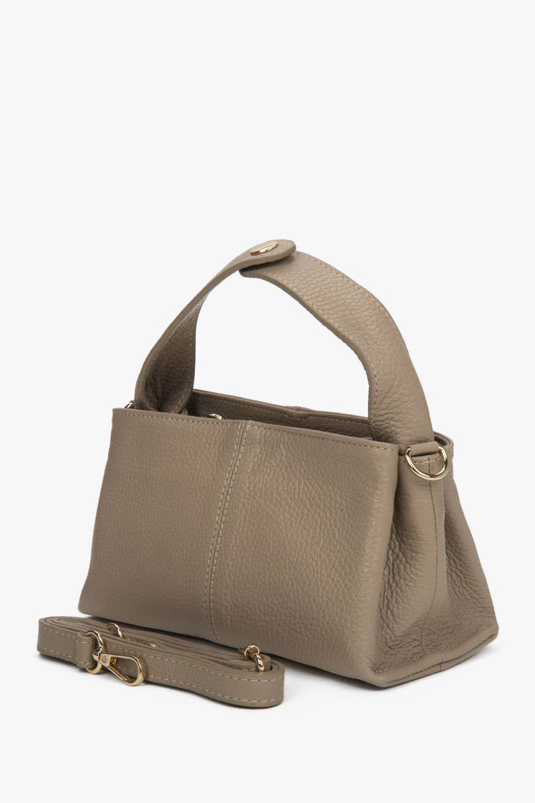 Handy women's beige handbag by Estro.