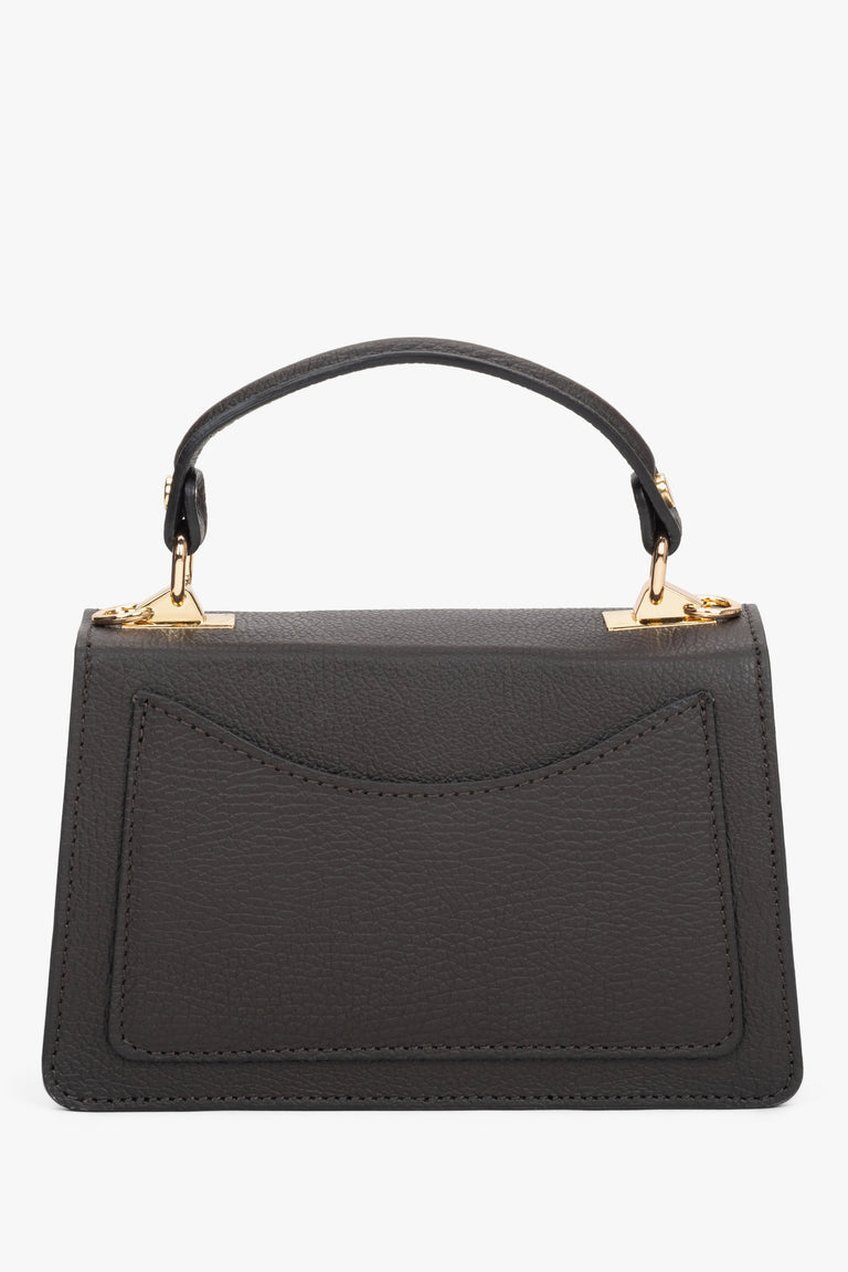 Women's small dark brown handbag made of premium Italian genuine leather by Estro - reverse side.