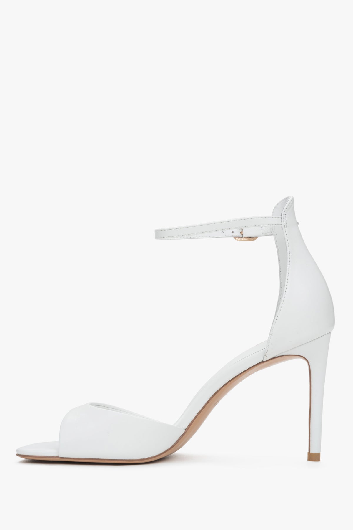 Women's stylish white sandals Estro, made of high-quality genuine leather, featuring an elegant high heel.