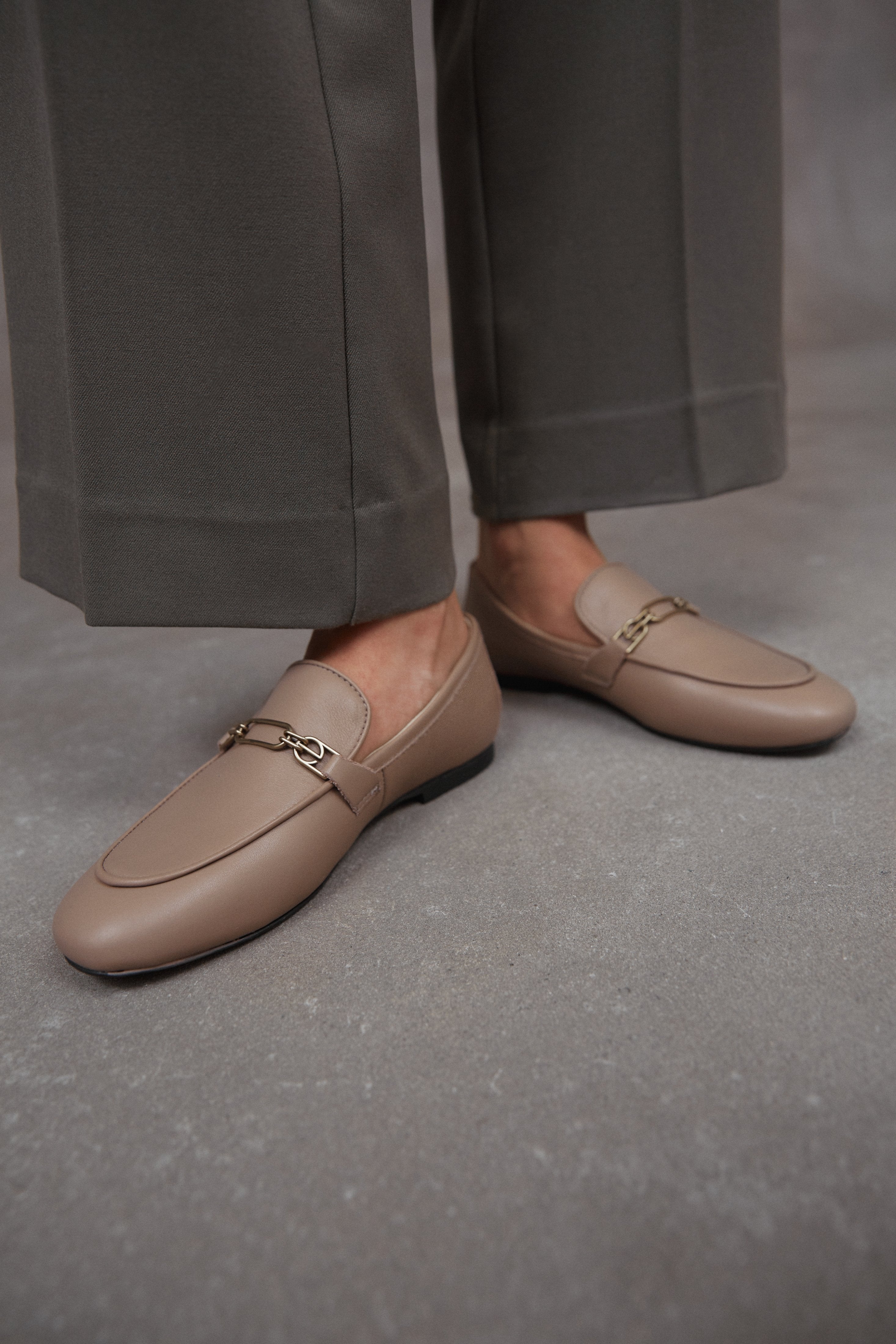 Women's Beige Genuine Leather Loafers Estro.