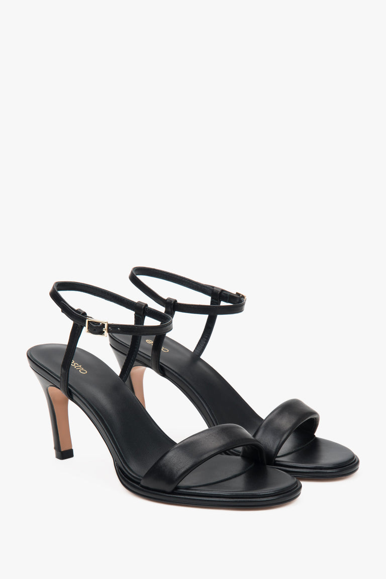 Elegant black women's sandals by Estro, made of natural leather.