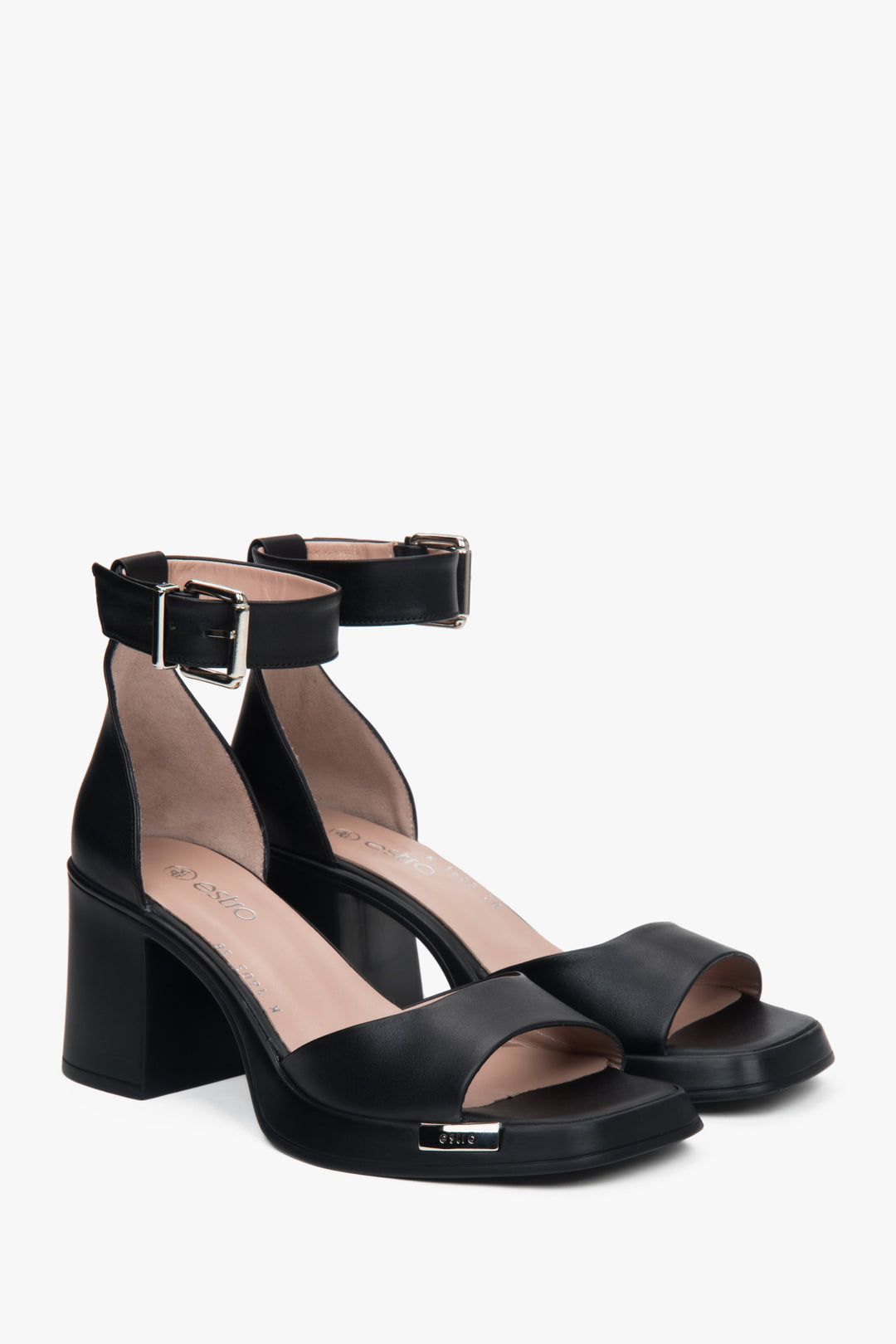 Elegant black women's sandals by Estro, made of natural leather, set on a stylish block heel.