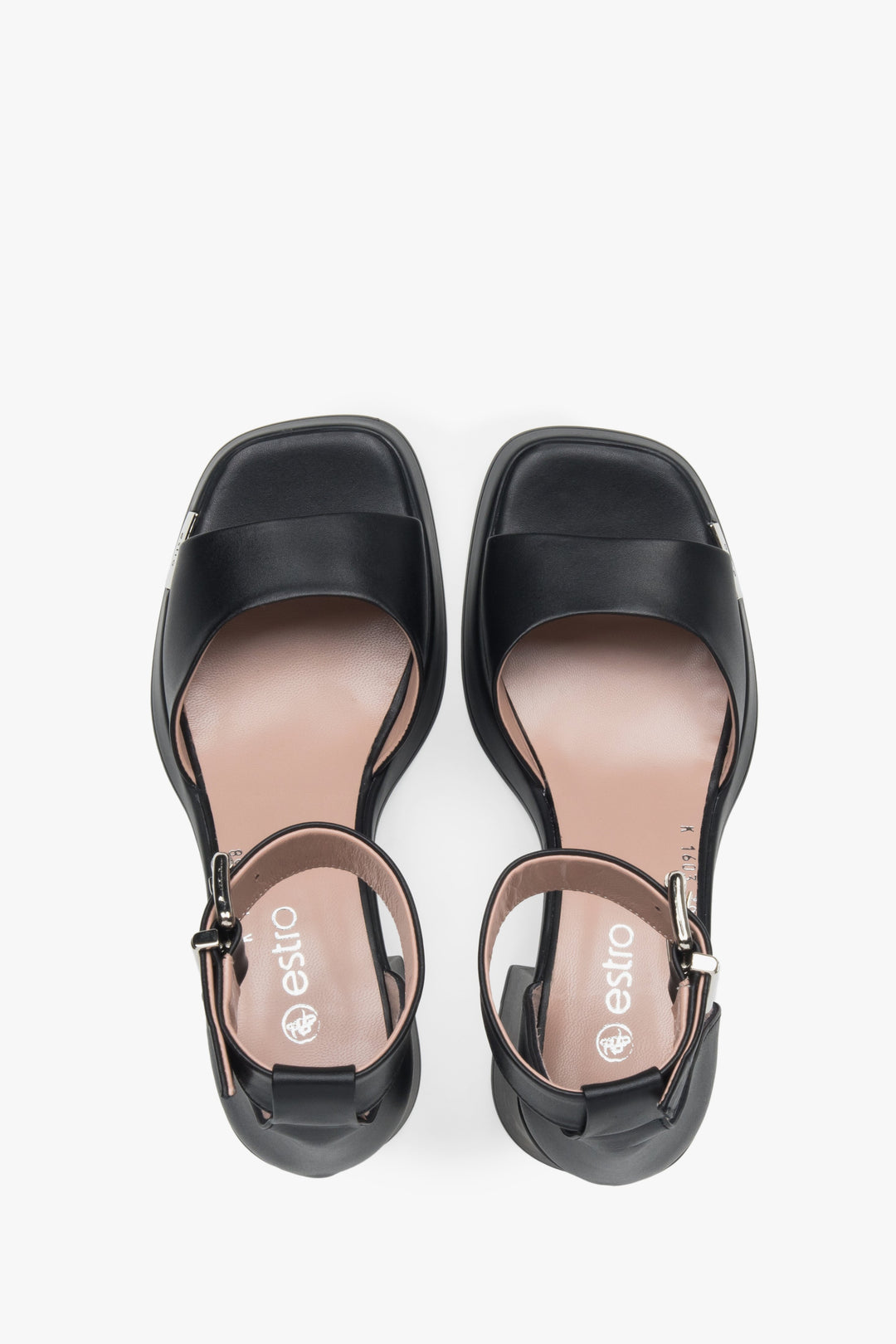 Black women's sandals made of natural leather by Estro, perfect for evening outings, featuring an elegant block heel.