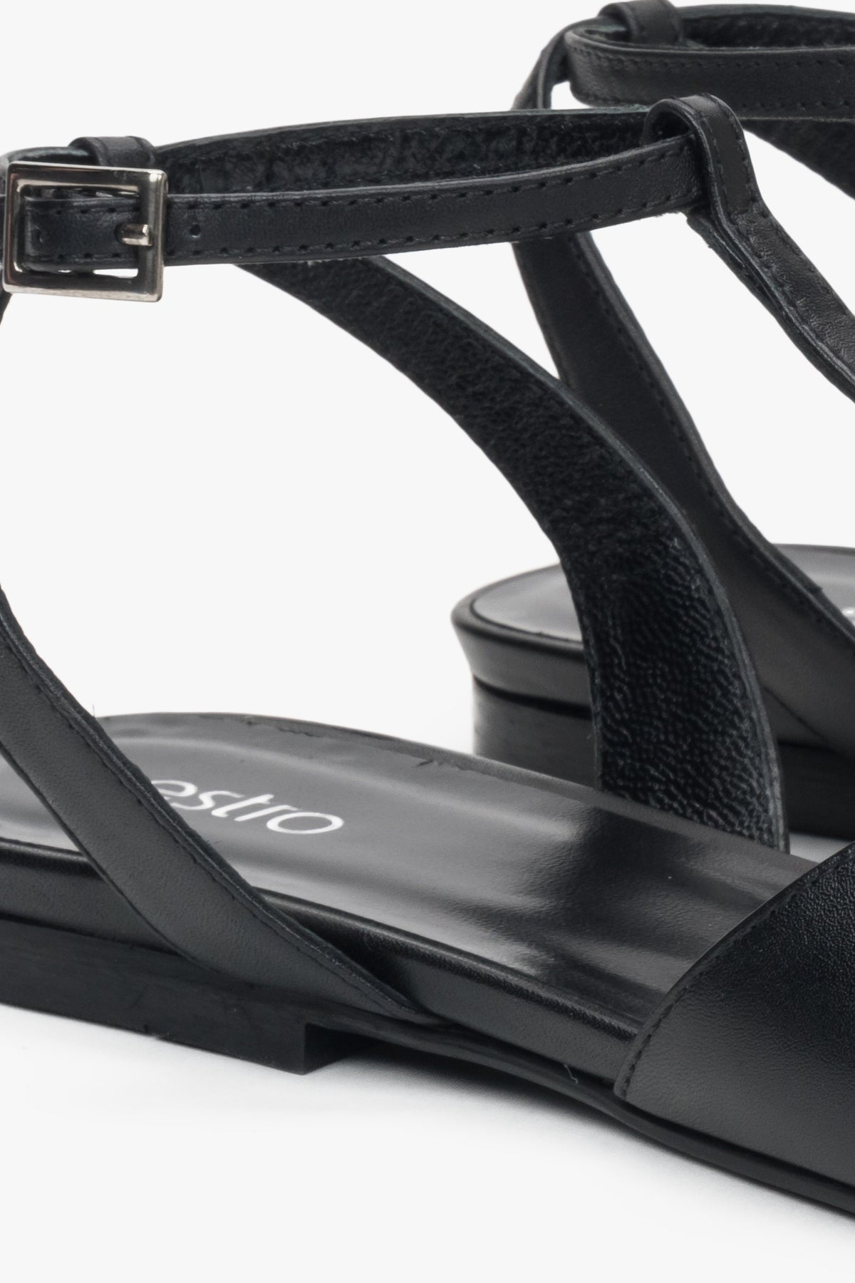 Black leather women's sandals by Estro – a combination of natural leather and elegant pointed-toe design – details.