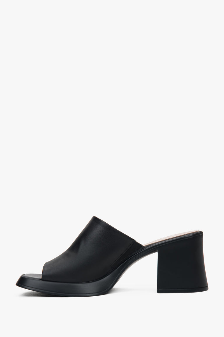 Stylish black women's mules by Estro, made of high-quality natural leather and set on a stable block heel.