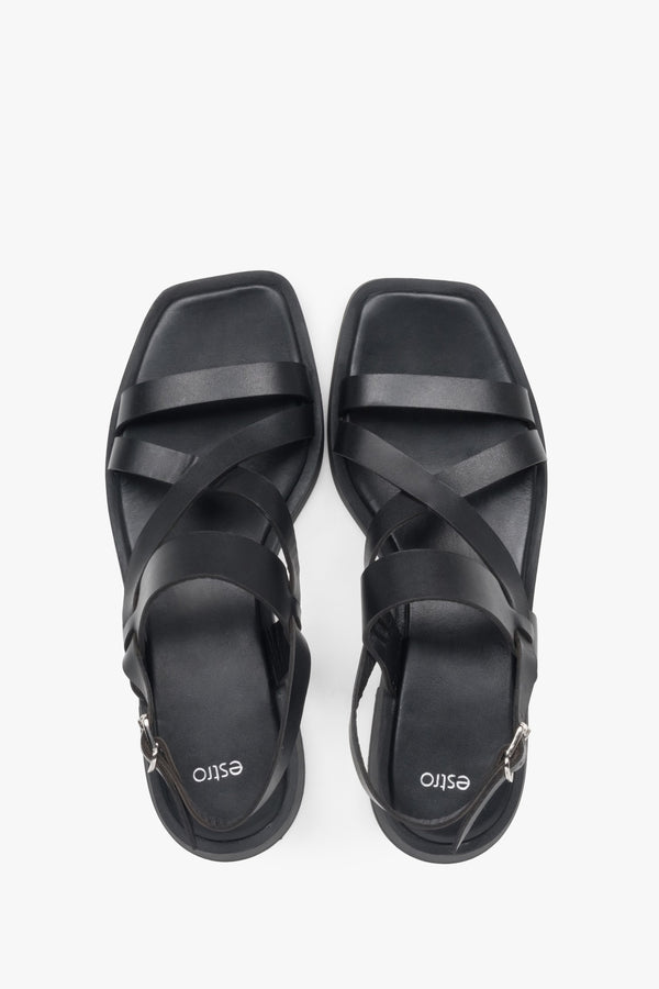 Black natural leather sandals by Estro, perfect for summer, featuring a subtle design with thin straps.