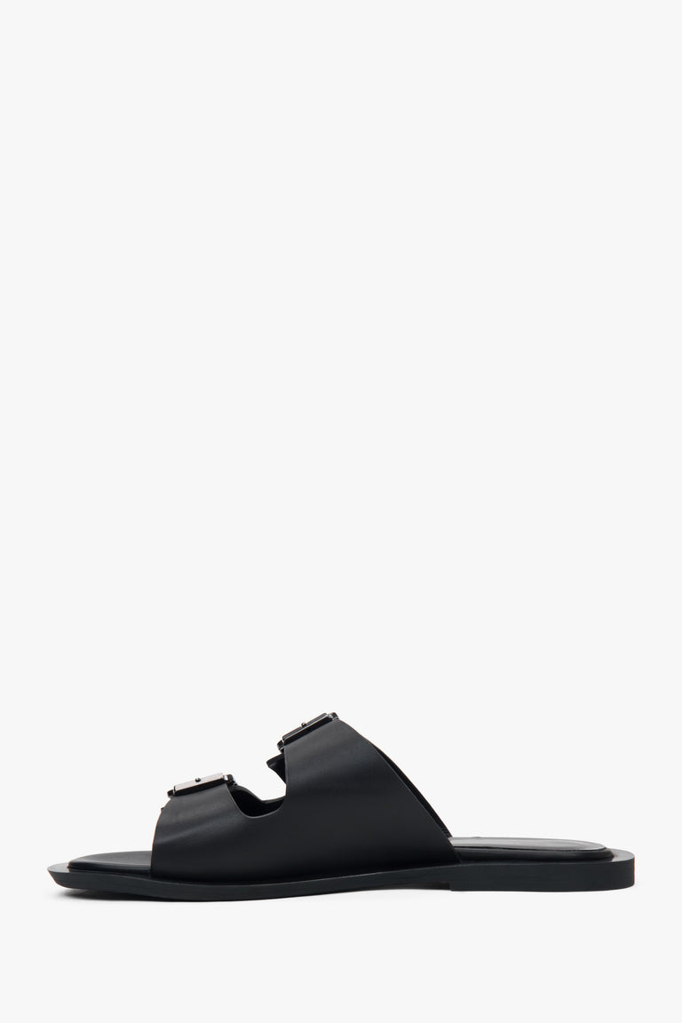 Comfortable black women's slides by Estro, made of high-quality natural leather and featuring two wide straps.
