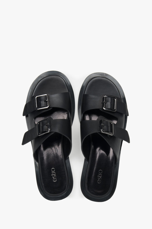 Black leather women's slides by Estro, perfect for summer, featuring a classic two-strap design.