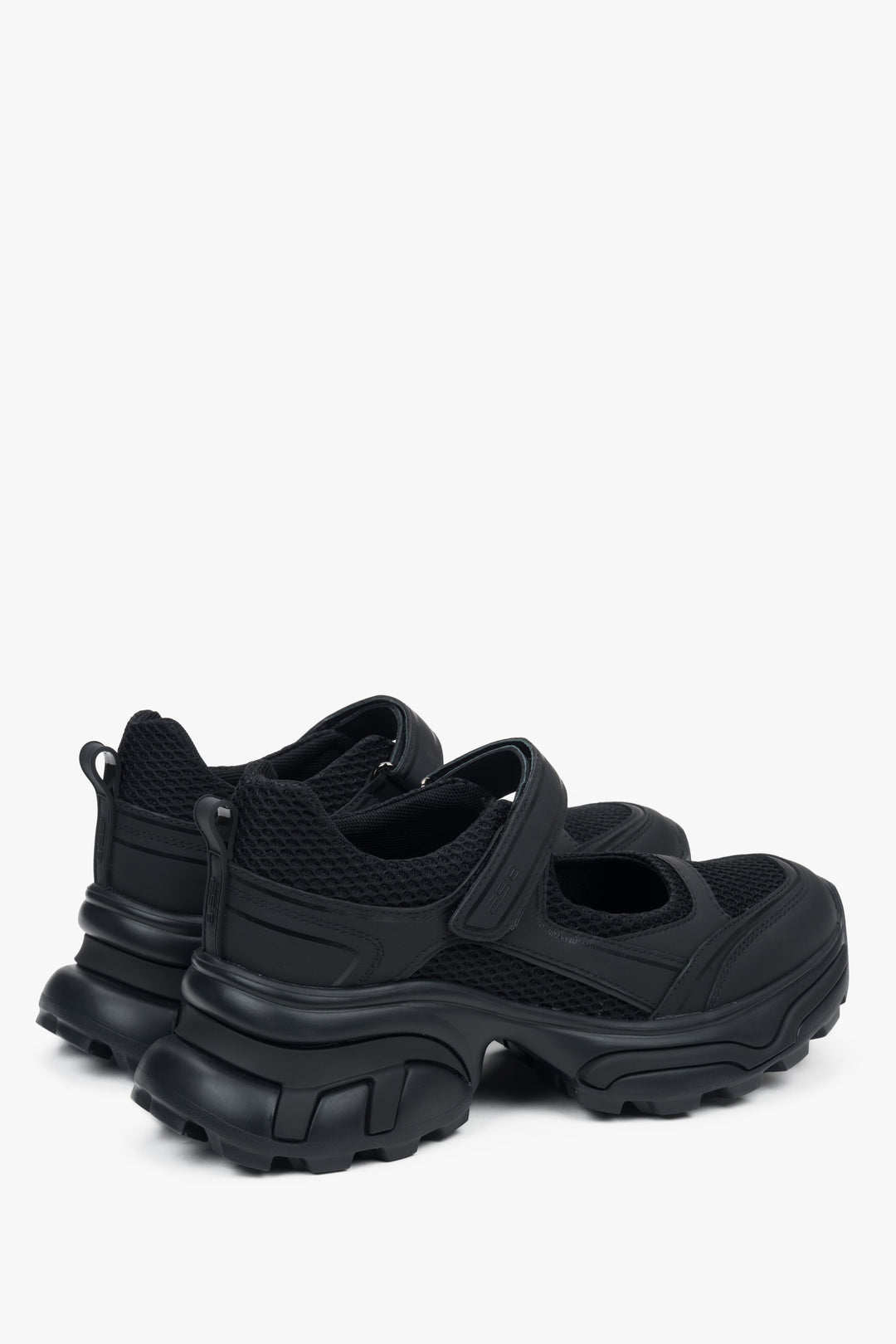 Black ES8 women's sneakers with a sandal-style cut, made of leather and breathable textiles.