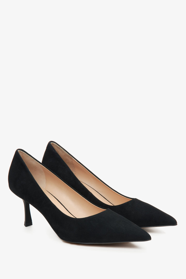 Black velour women's pumps with a low heel by Estro.