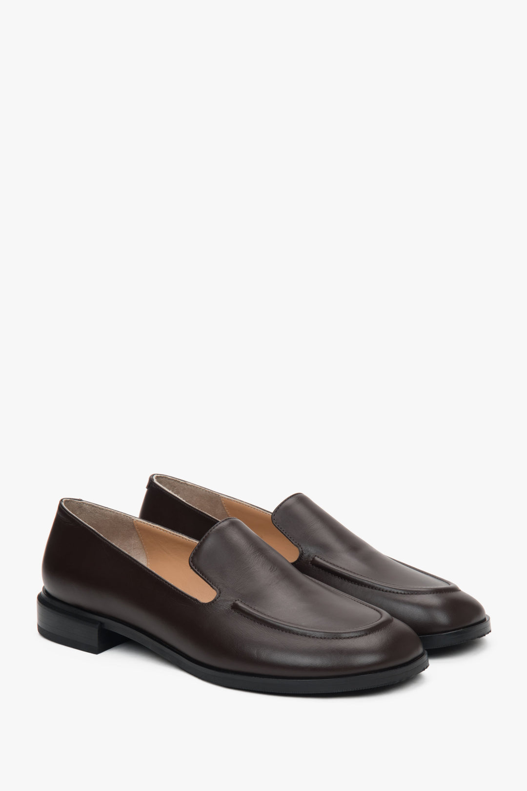 Elegant, classic dark brown women's loafers by Estro, made of high-quality natural leather.