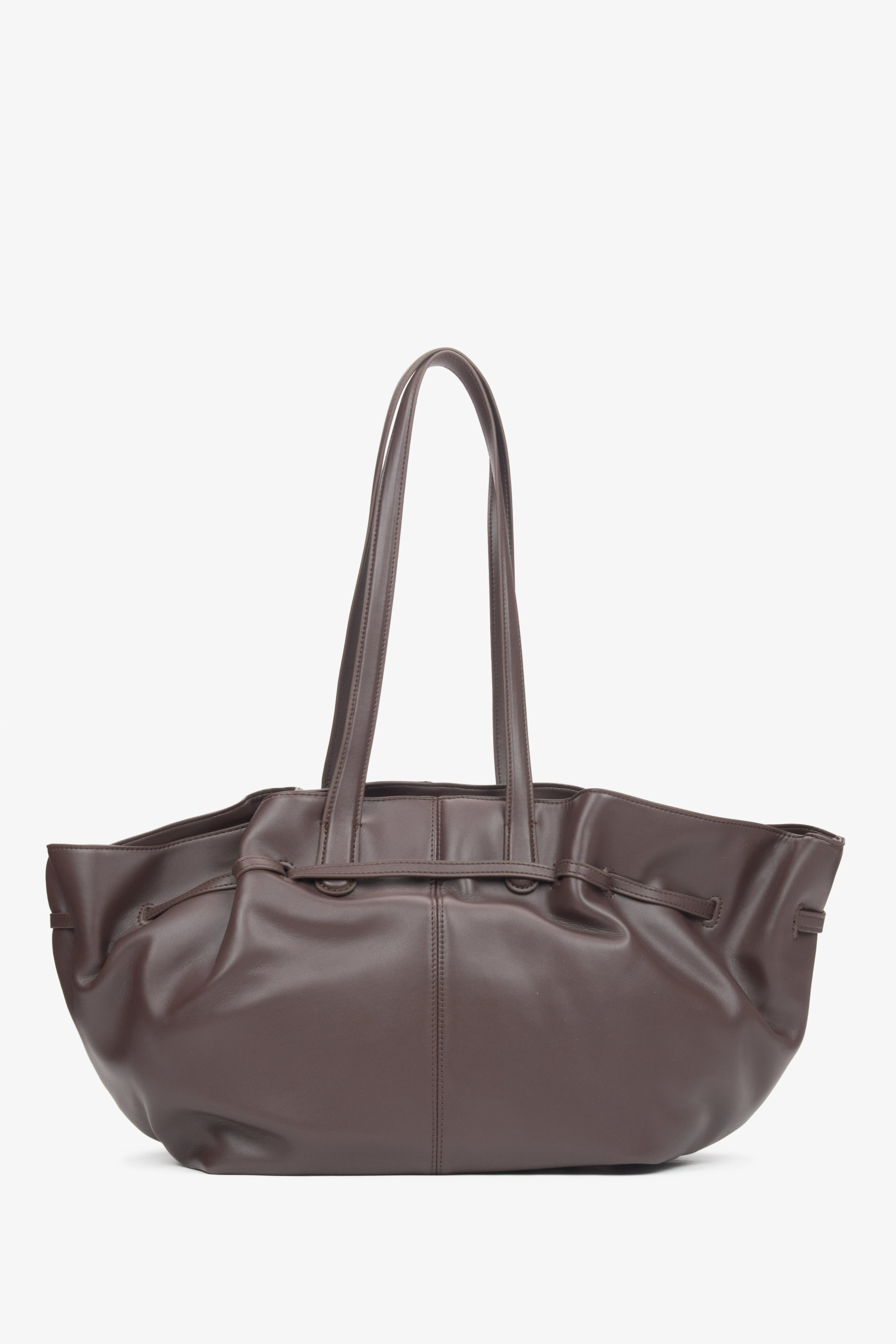 Dark brown leather shoulder bag Estro ER00116611 with long handles.