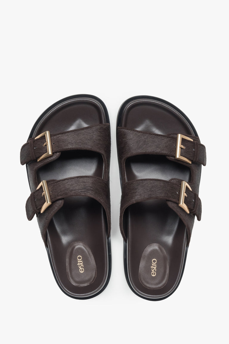 Practical dark brown women's slides by Estro made of natural leather.
