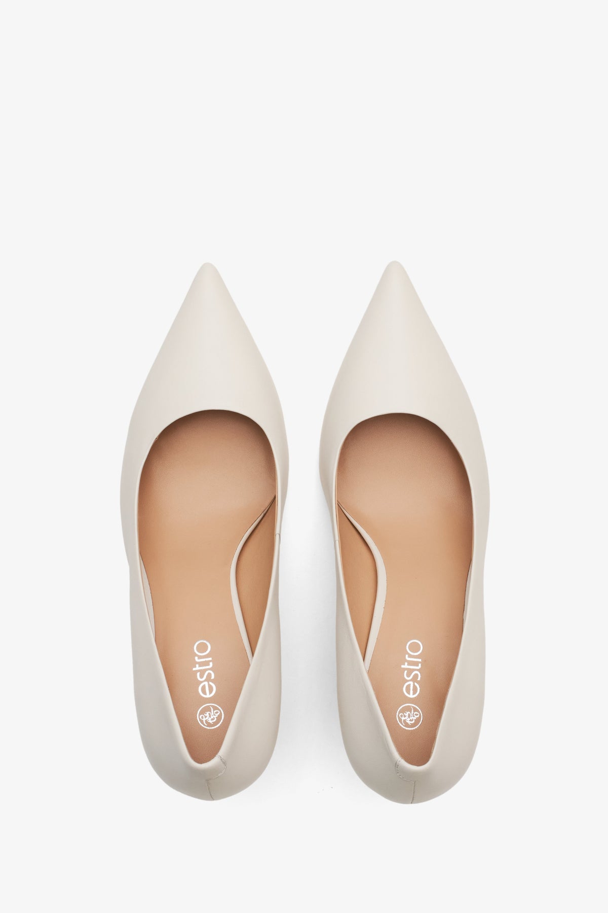 Women's low-heel pumps by Estro, made of natural leather – top view presentation.