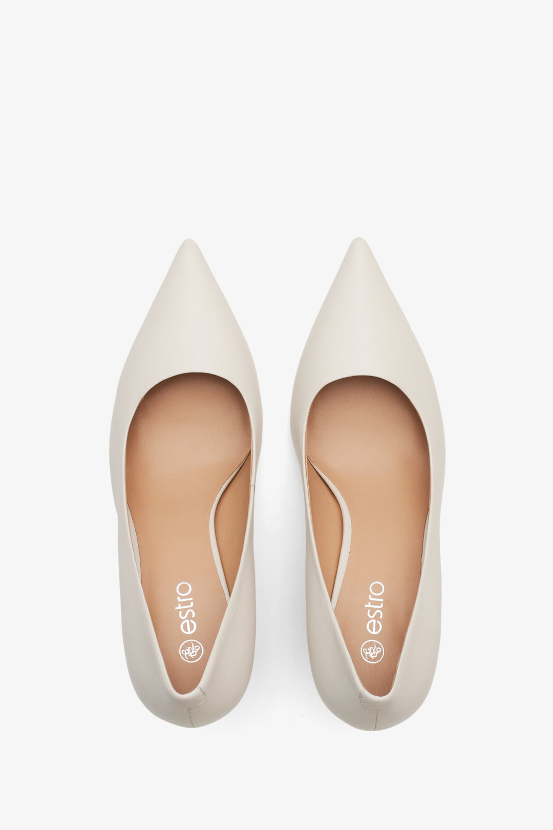 Women's low-heel pumps by Estro, made of natural leather – top view presentation.