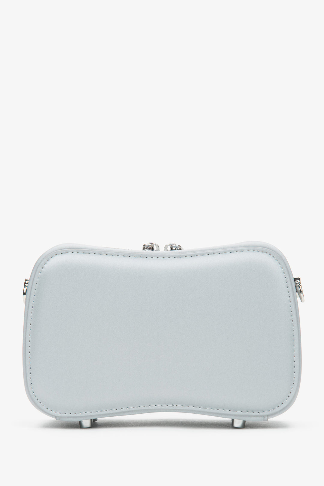 Mini women's handbag by Estro in a silver shade, suspended on a delicate chain.
