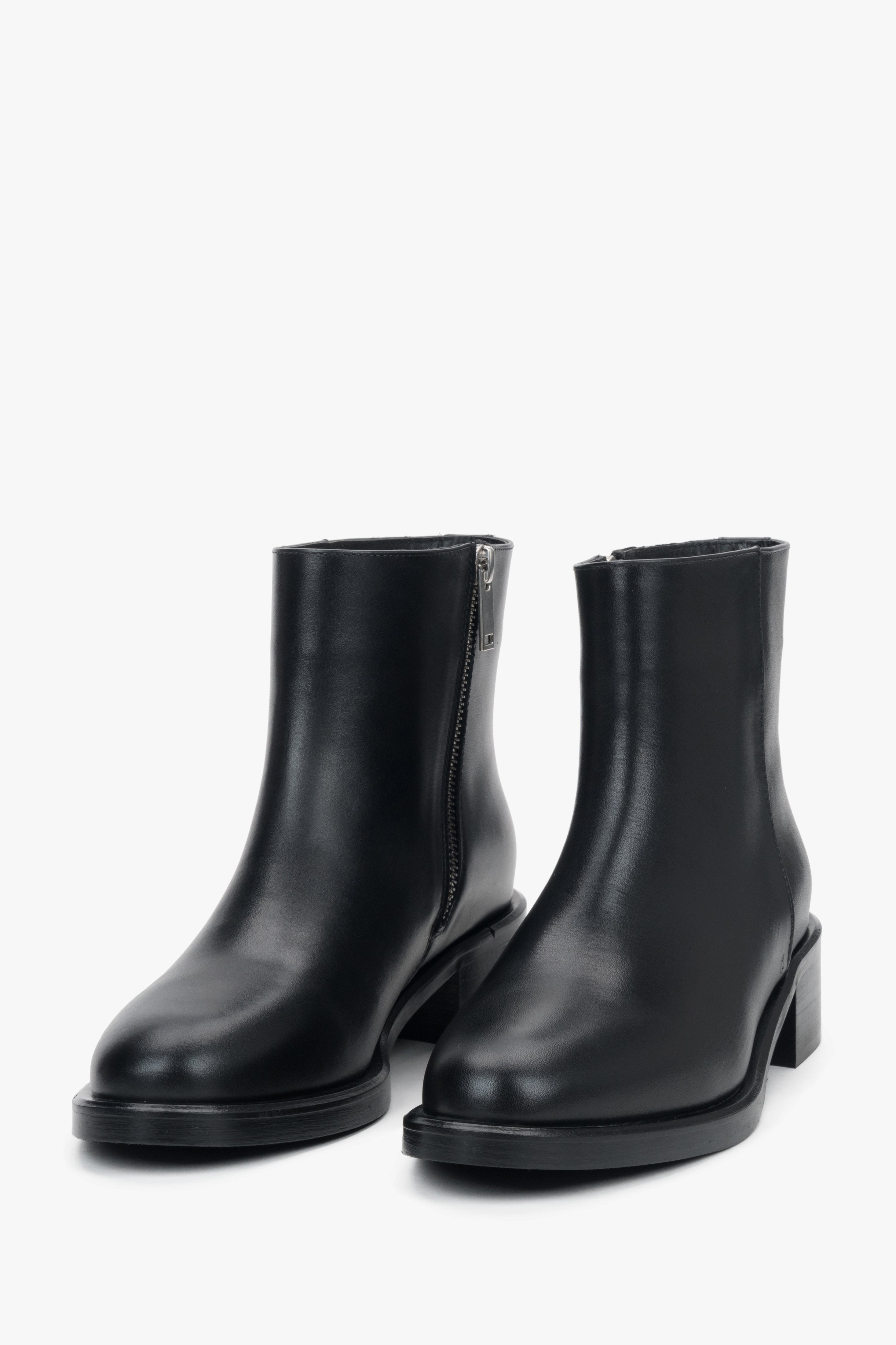 Black 2-in-1 ankle and knee-high boots with decorative buckle in genuine leather Estro.