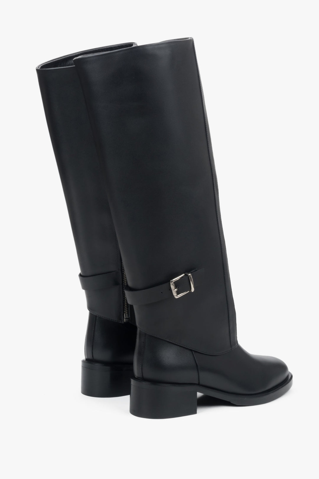 2-in-1 boots by Estro, black, in genuine leather, with decorative buckle.