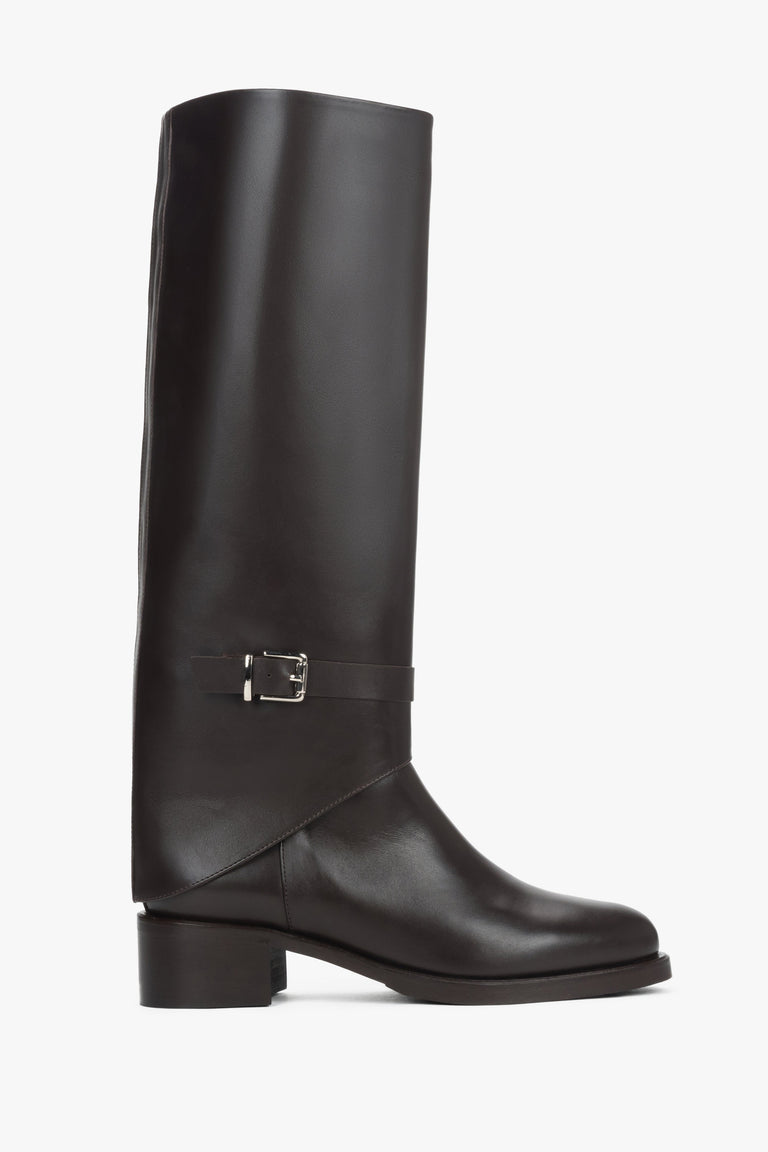 2-in-1 boots by Estro, dark brown, in genuine leather, with decorative buckle.