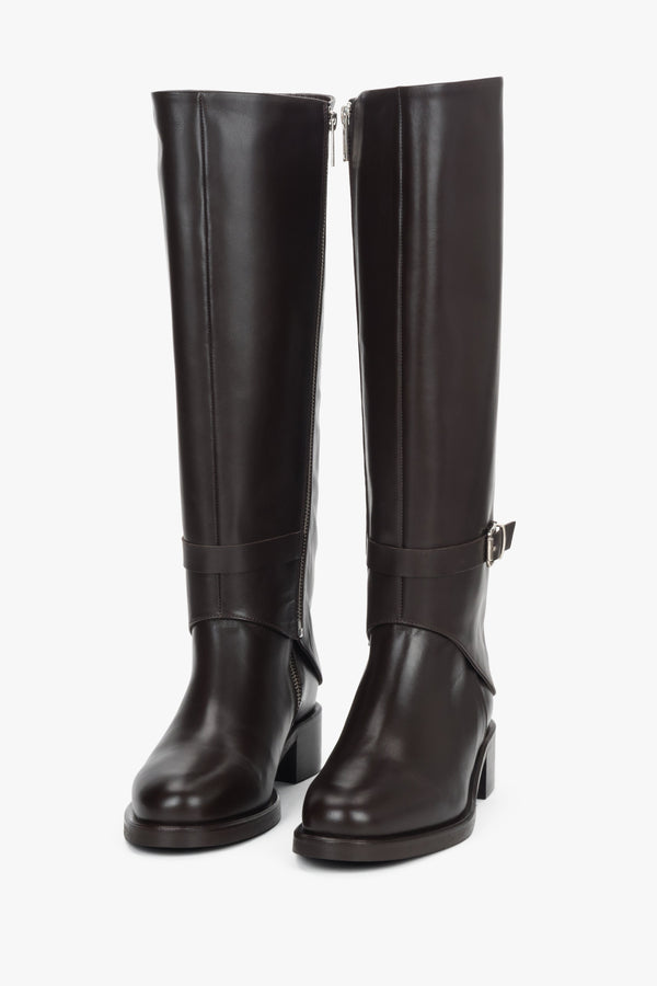 Dark brown leather 2-in-1 ankle and knee-high boots with decorative buckle Estro.
