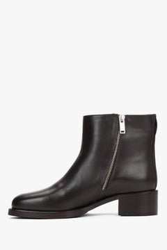 2-in-1 ankle and knee-high boots in genuine leather, dark brown, with decorative buckle, Estro.
