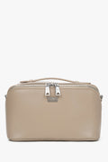 Women's compact makeup bag in beige and grey leather by Estro.