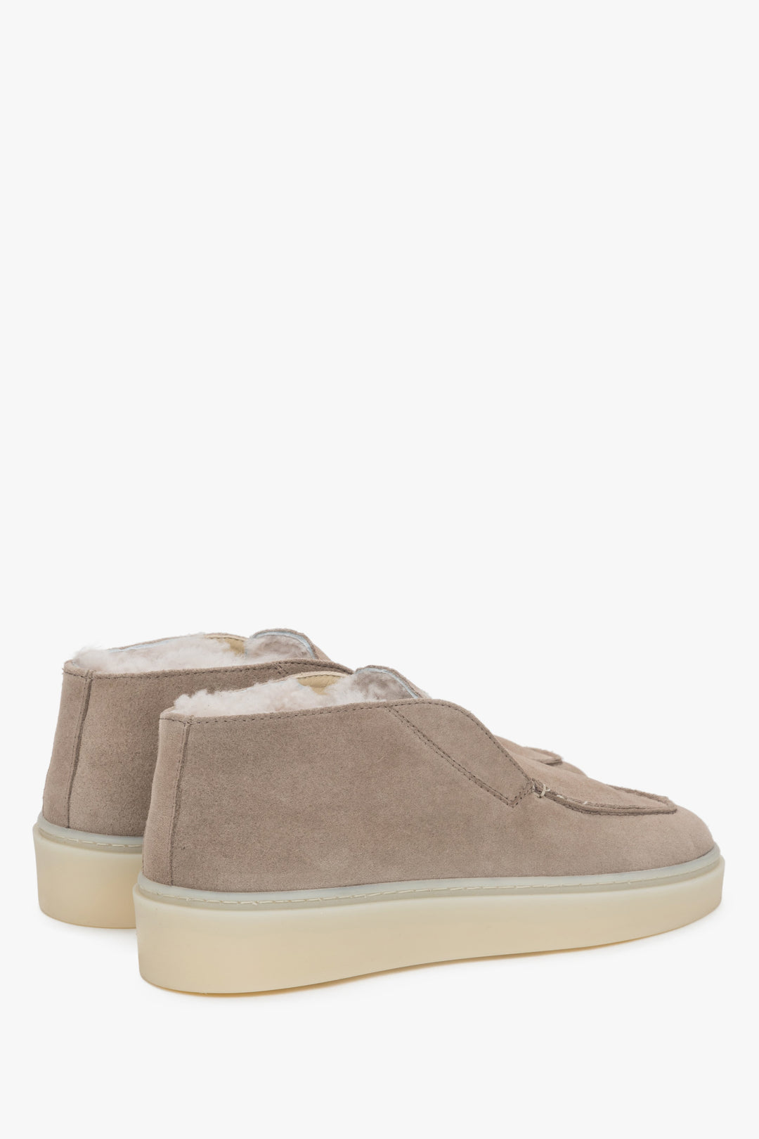 Women’s winter loafers, beige, made of Italian natural velour with fur, Estro ER00118209.