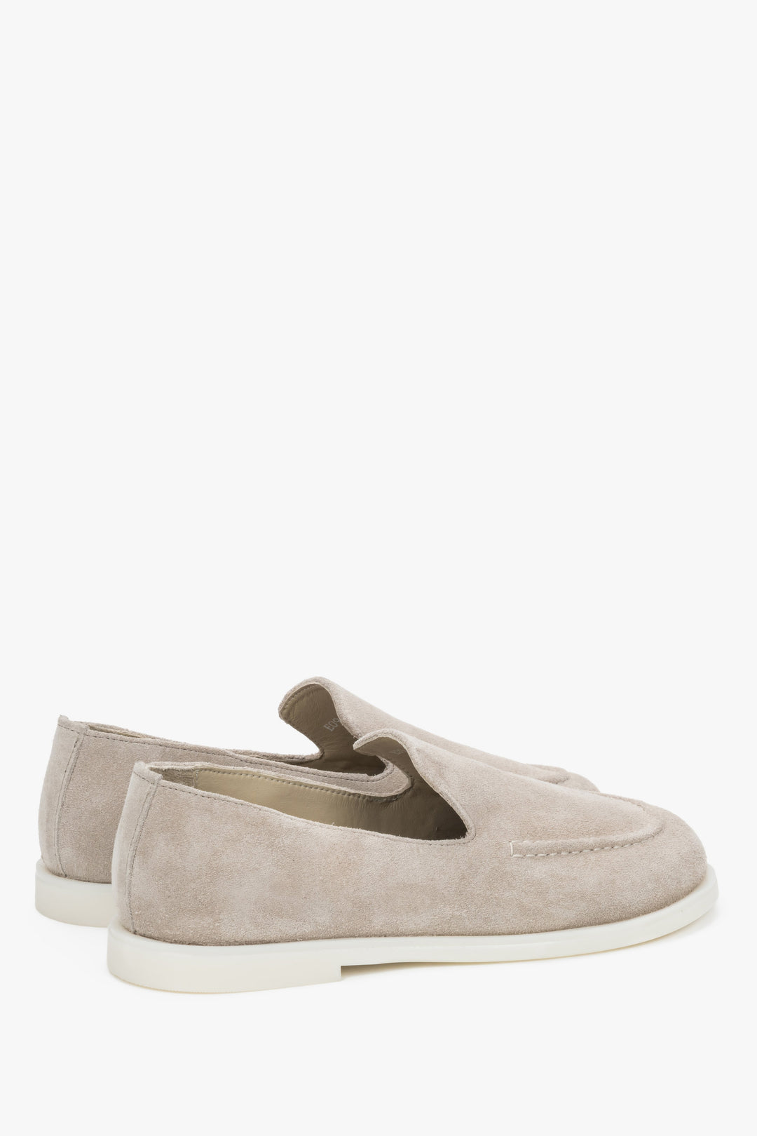 Women’s casual beige loafers Estro with a soft leather lining and barefoot-style fit.