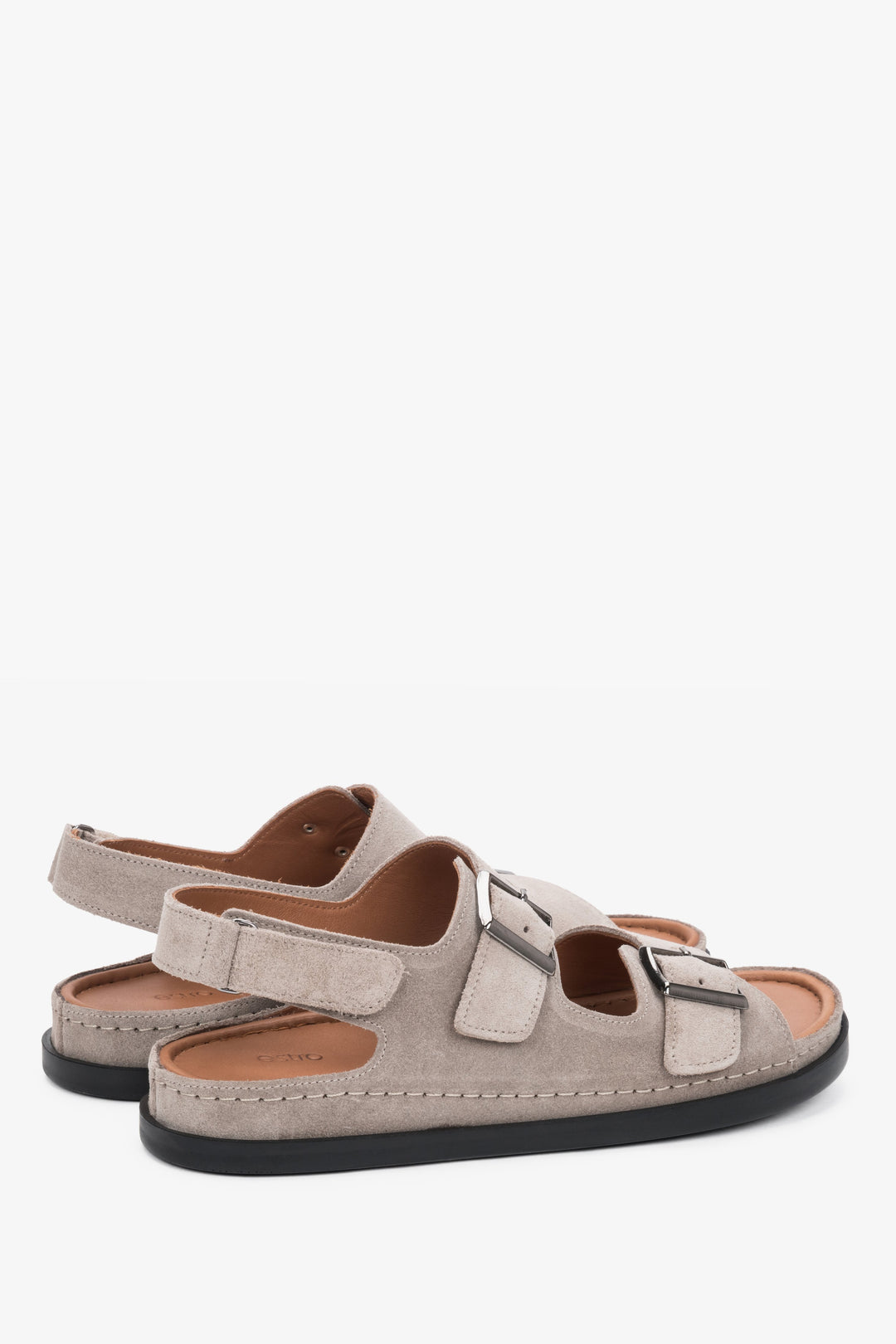 Beige women’s Estro comfort sandals, suede, with adjustable adjustable straps.