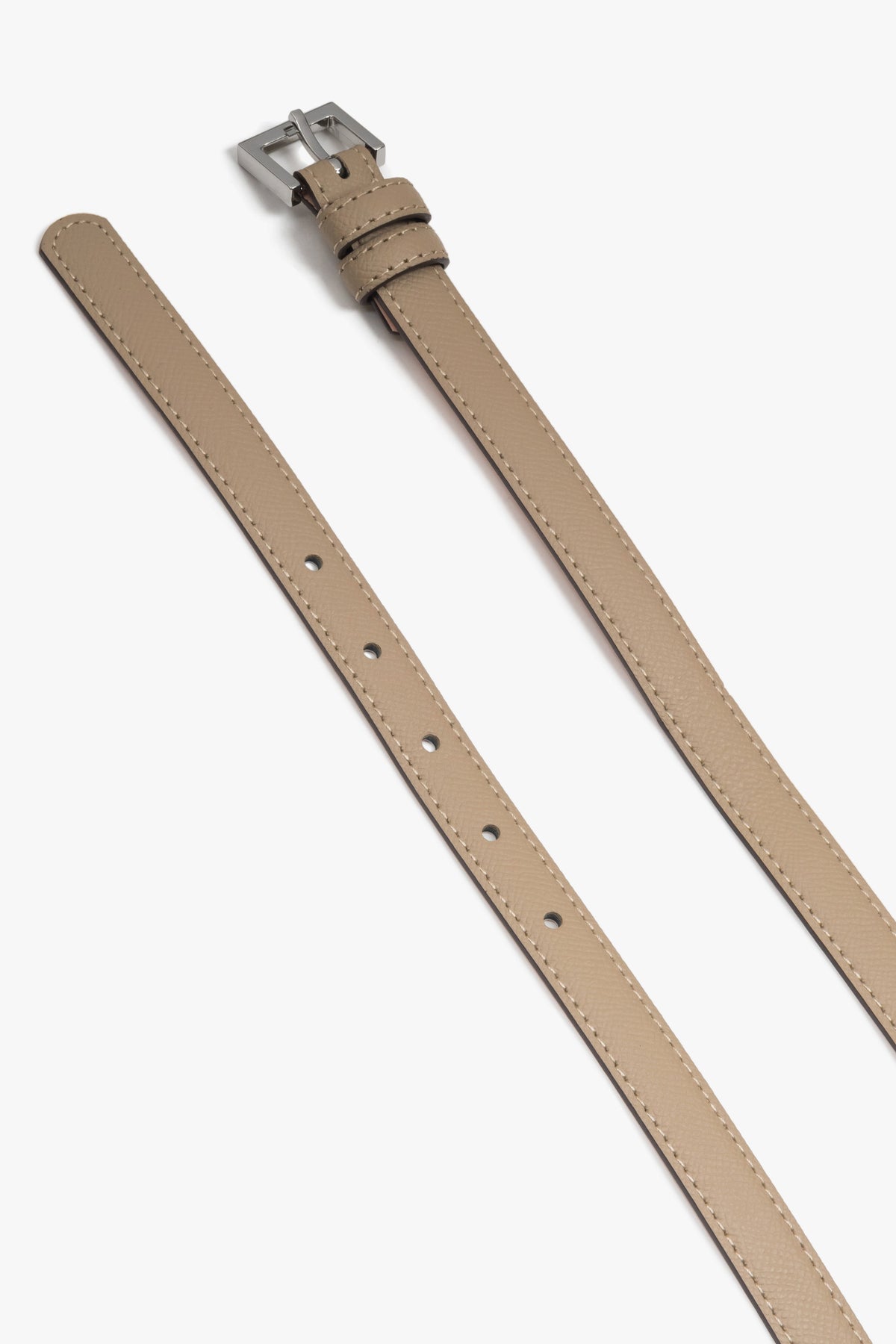 Classic and stylish beige leather belt for women with silver-tone hardware, Estro ER00118276.