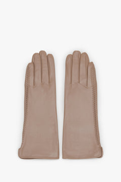 Women's gloves Estro, beige, made of genuine leather with decorative stitching.
