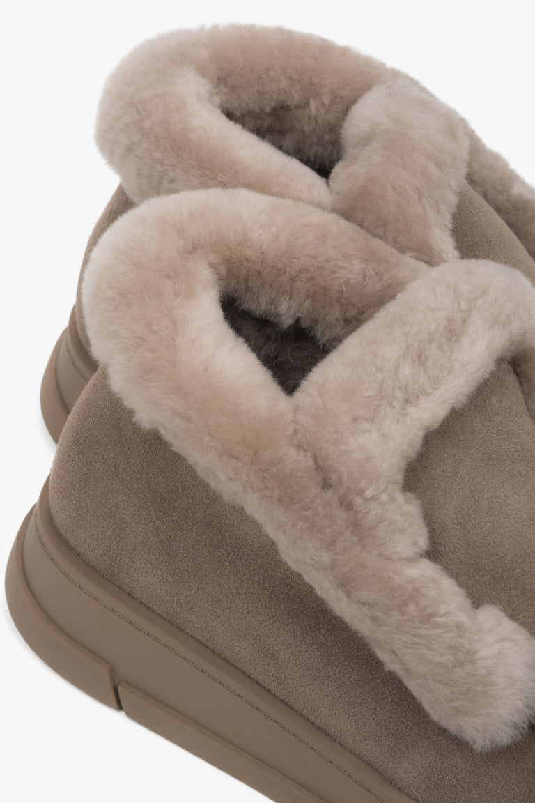 Minimalist women’s velour loafers combining comfort, warmth, and timeless style.