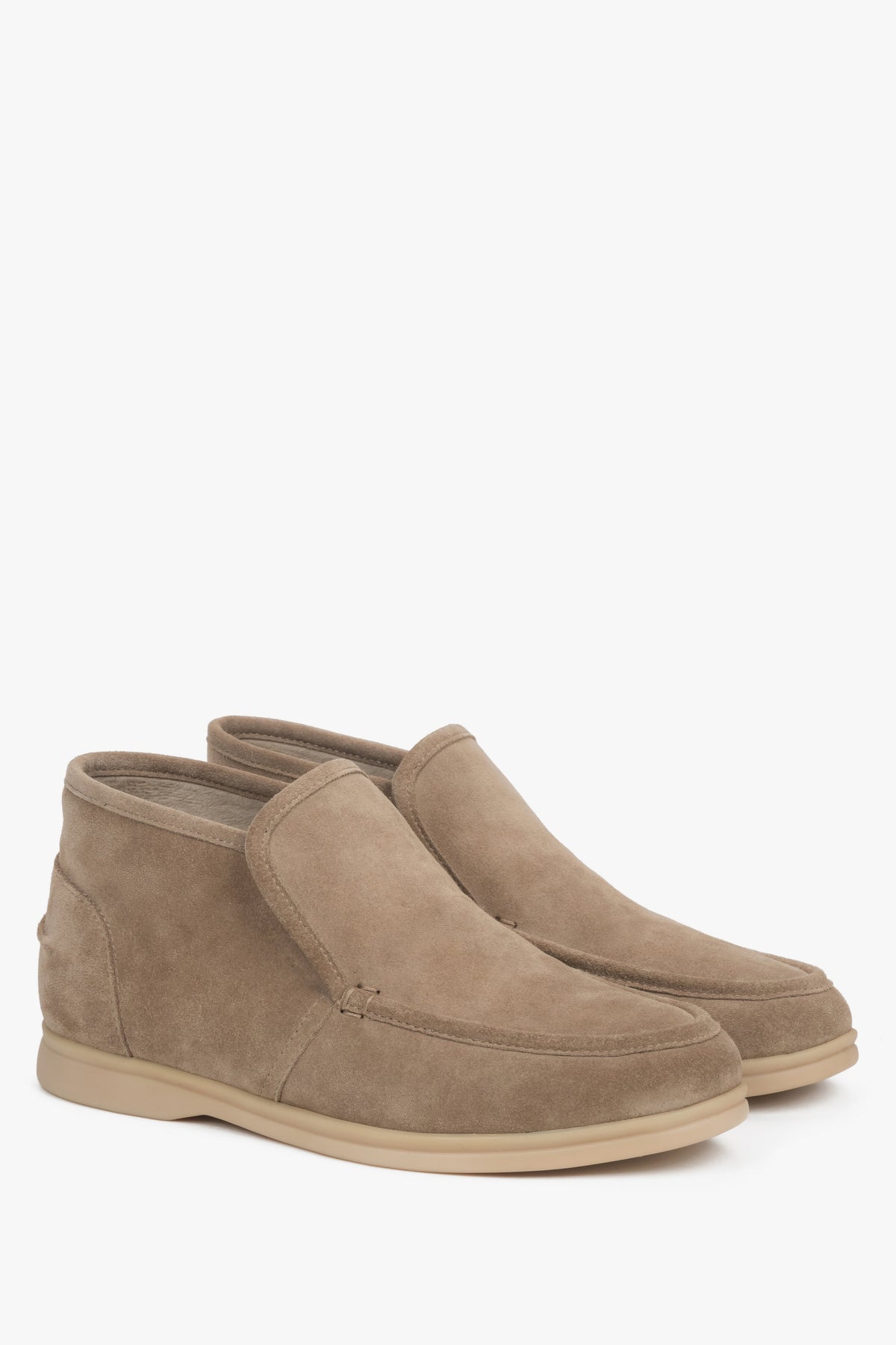 Women’s beige loafers made of natural velour with a soft, slip-on design.