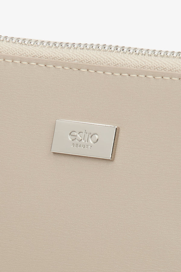 Estro's elegant beige leather makeup bag for women - details.