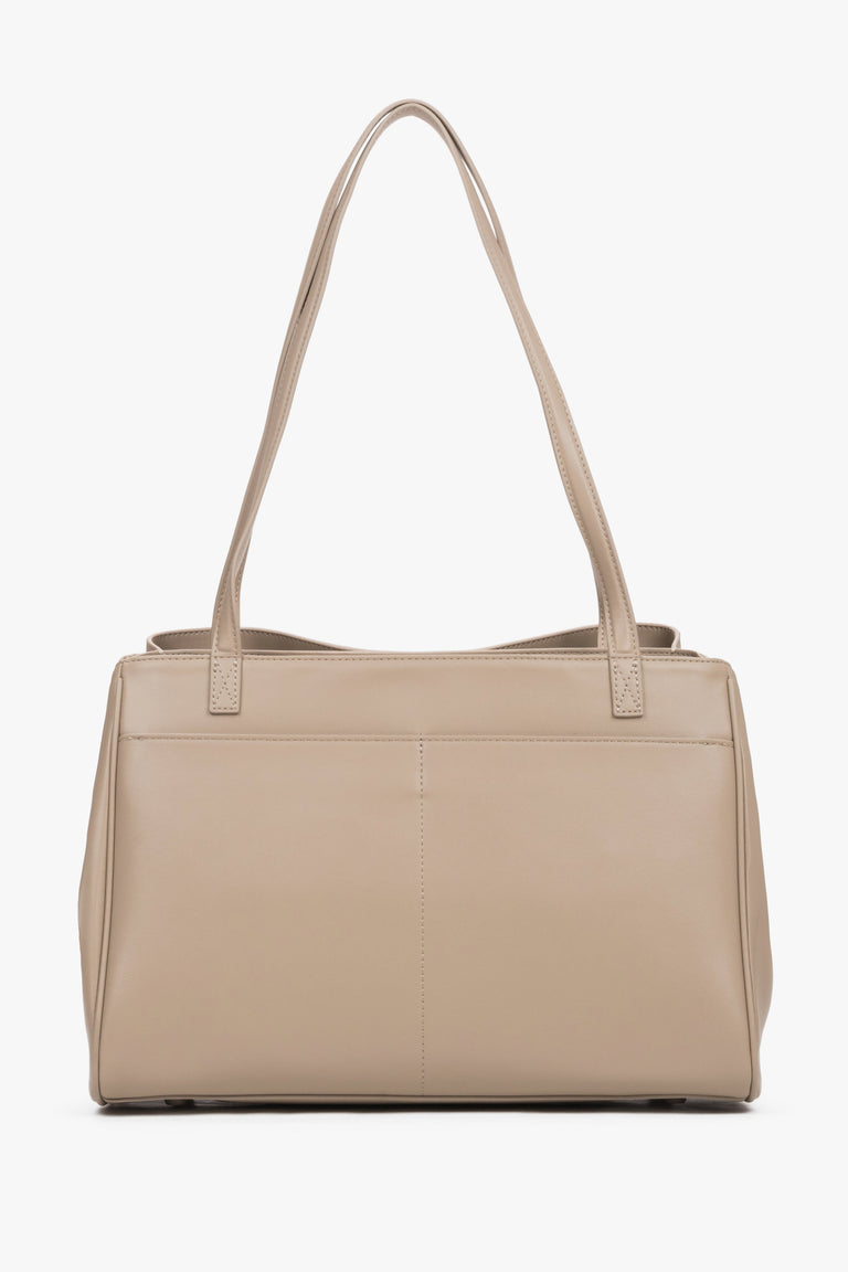 Back view of women's beige leather shoulder bag by Estro