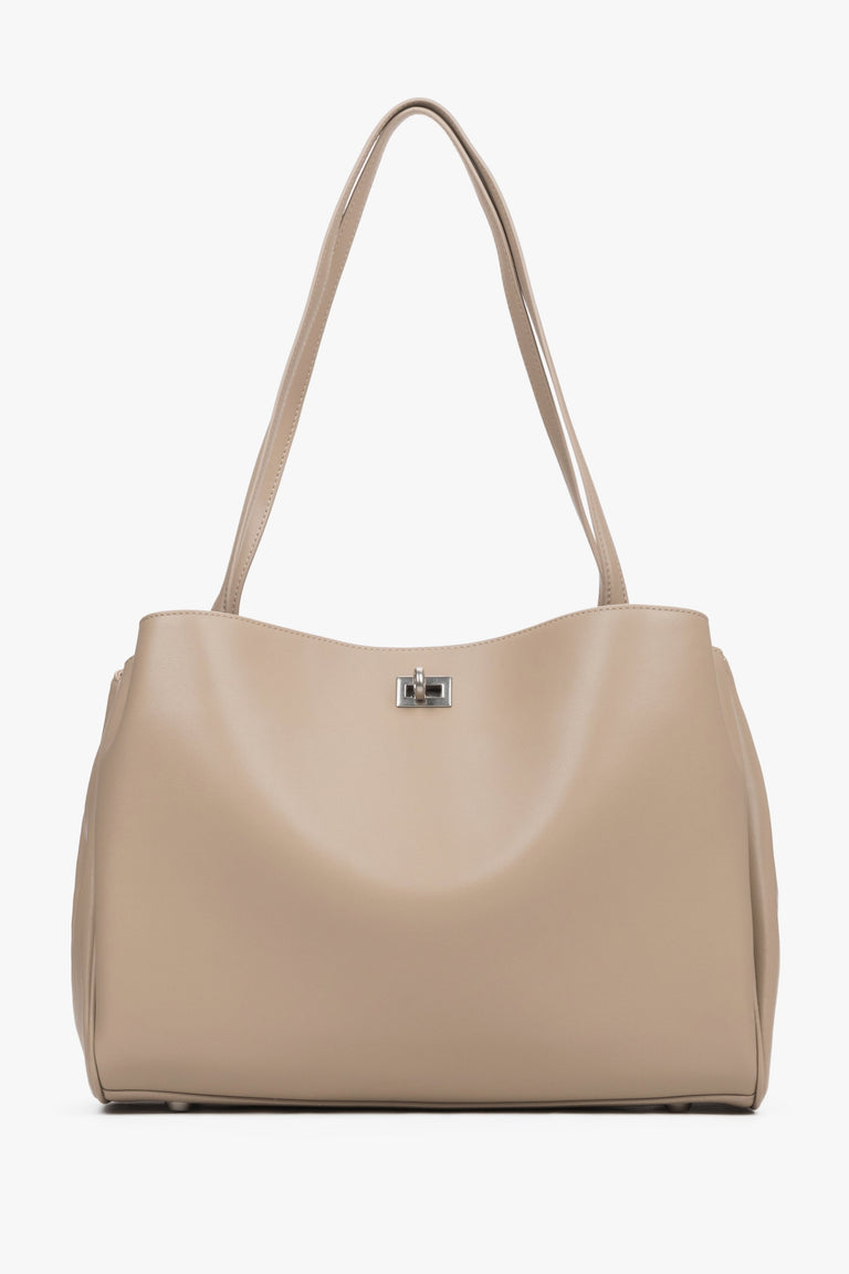 Women's beige leather shoulder bag with long handles by Estro