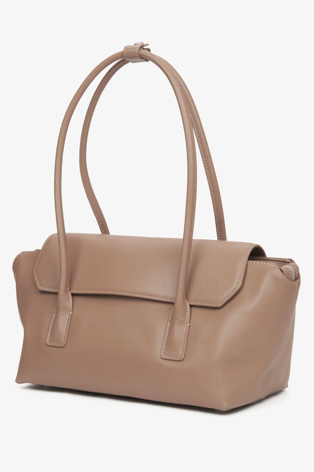 Beige leather shoulder bag for women with long handles, designed by Estro.