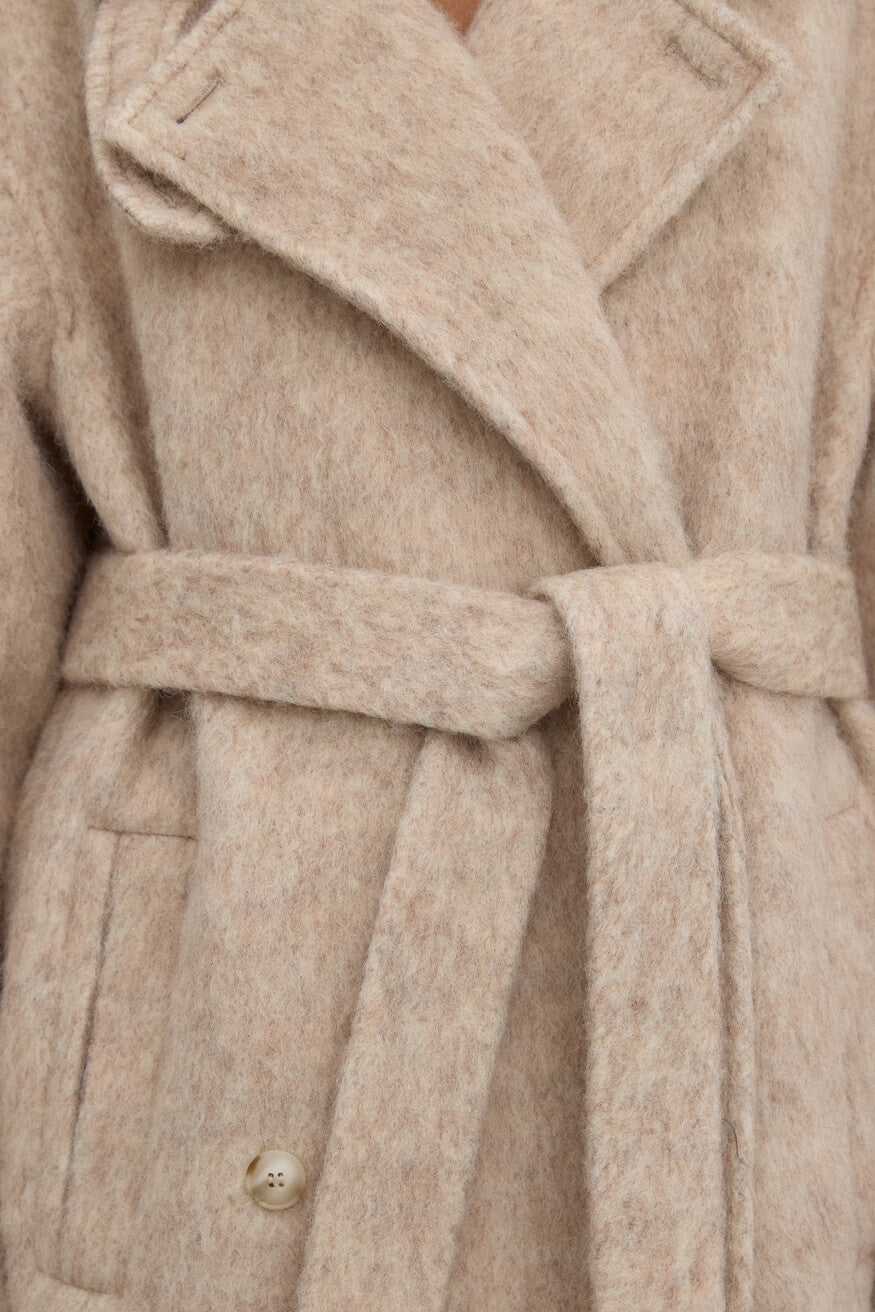 Women's beige trench coat Estro.