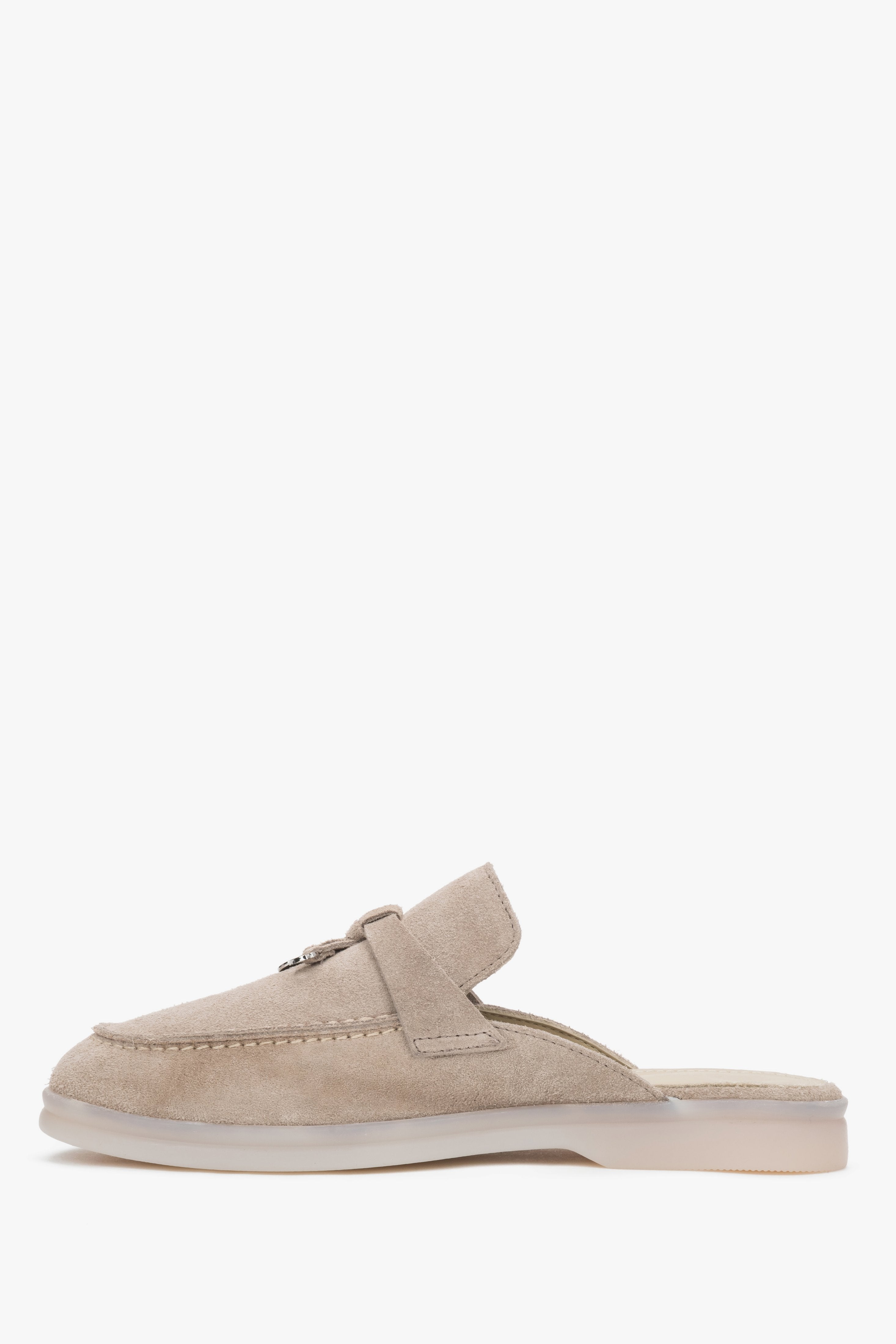 Women’s beige mules made of soft premium Italian natural velour Estro.
