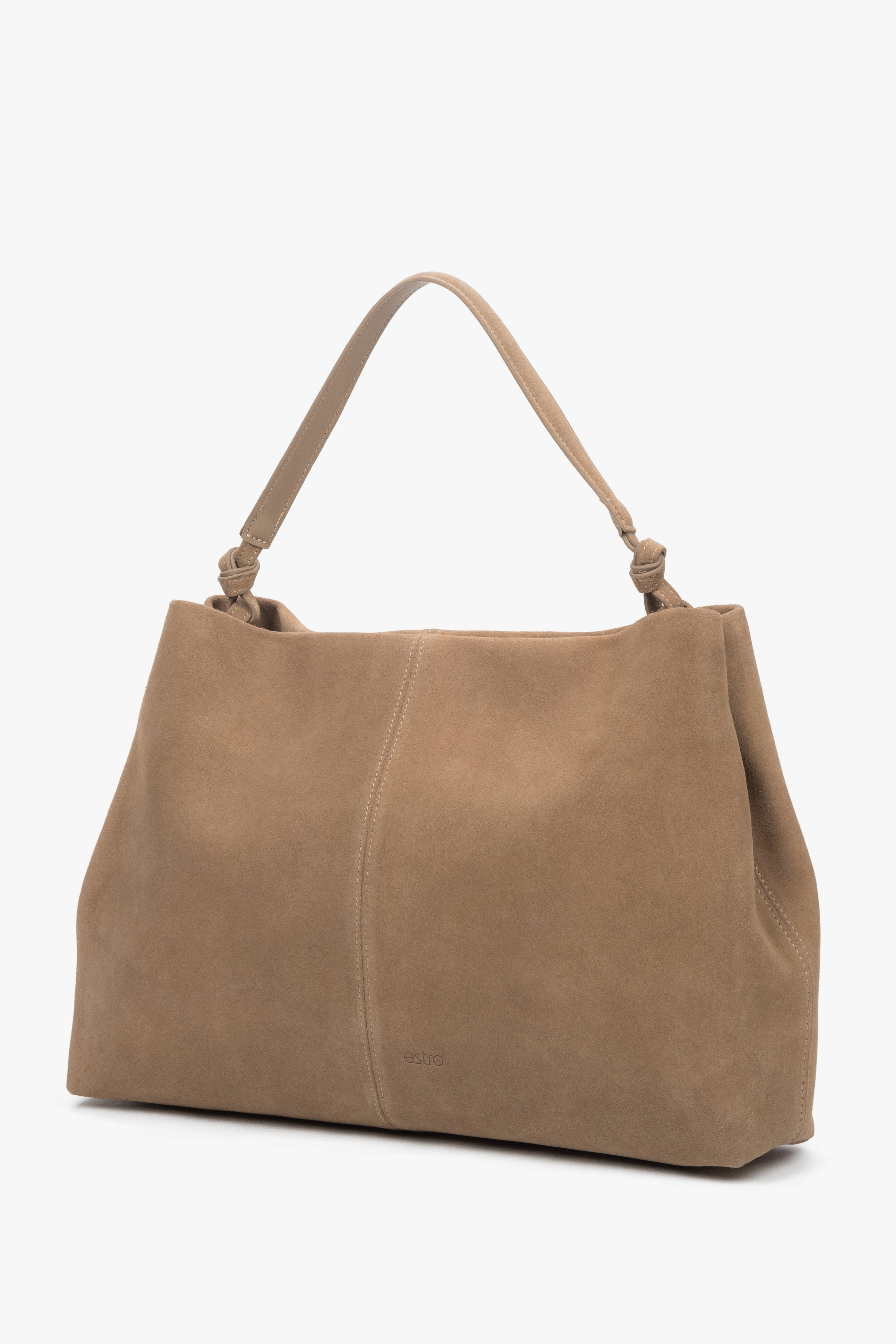 Women’s beige shopper bag in genuine velour Estro, perfect for work or shopping.