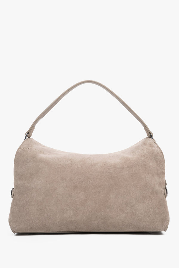 Women’s beige shoulder bag made of genuine velour by Estro.