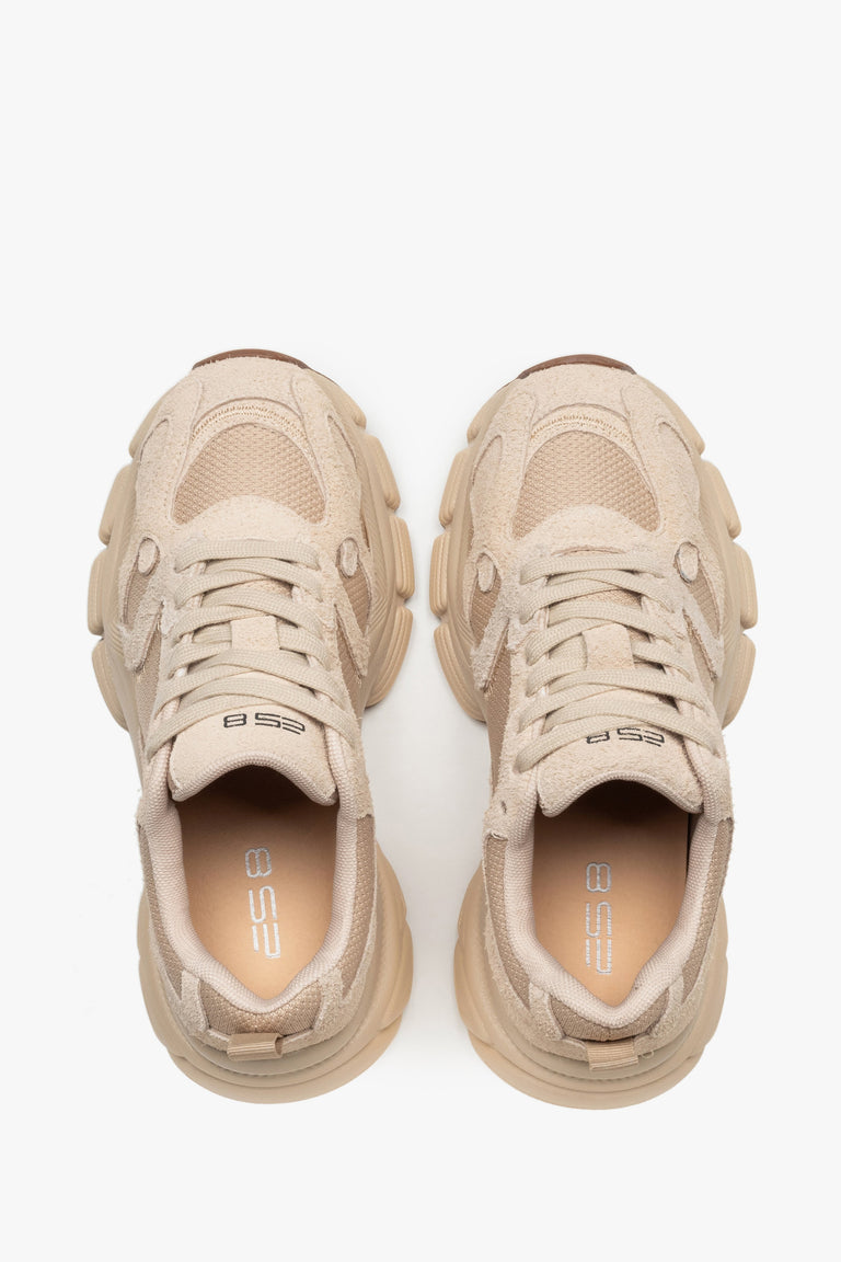 Women's beige sneakers ES8 – a top perspective showing the breathable mesh panels and the 100% genuine leather insole.
