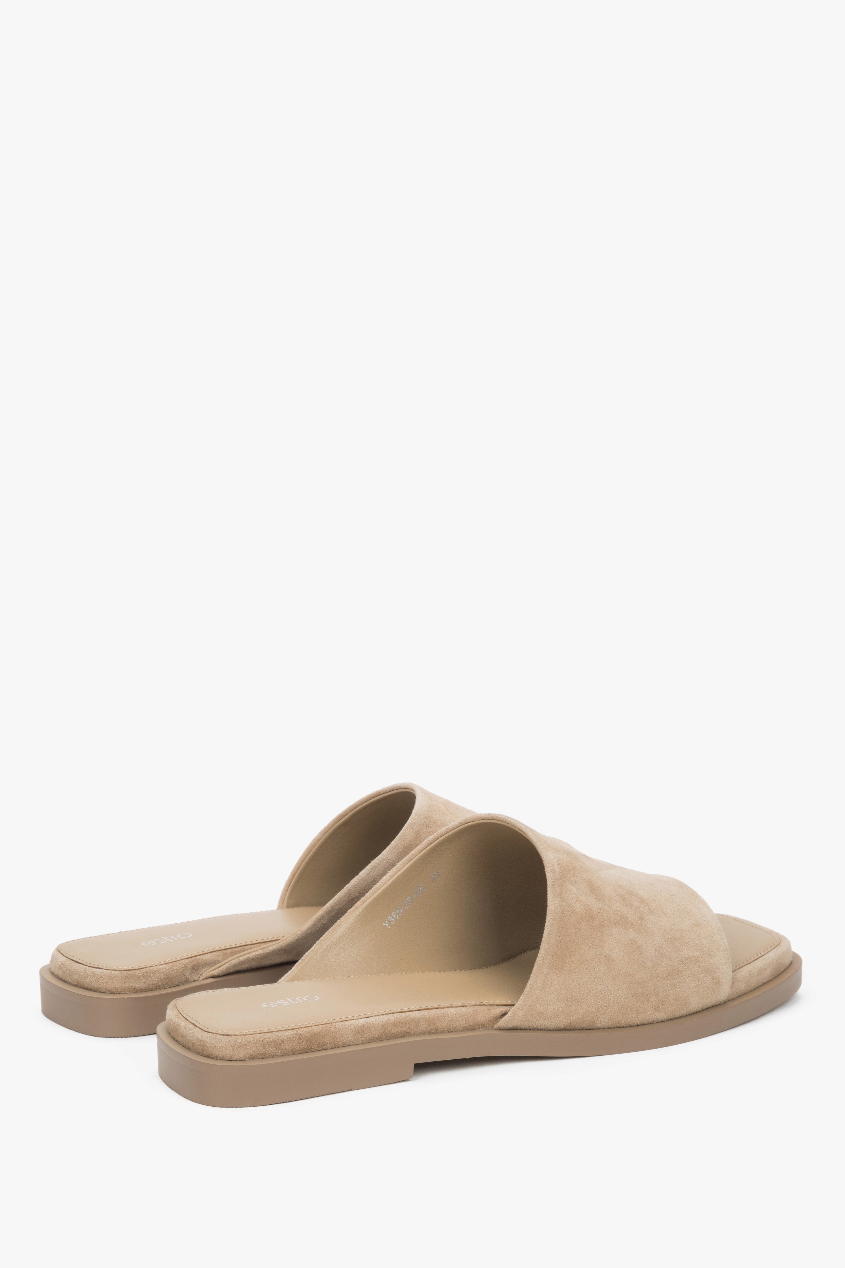 Comfortable summer slide sandals with a raised side upper detail for enhanced support, Estro.