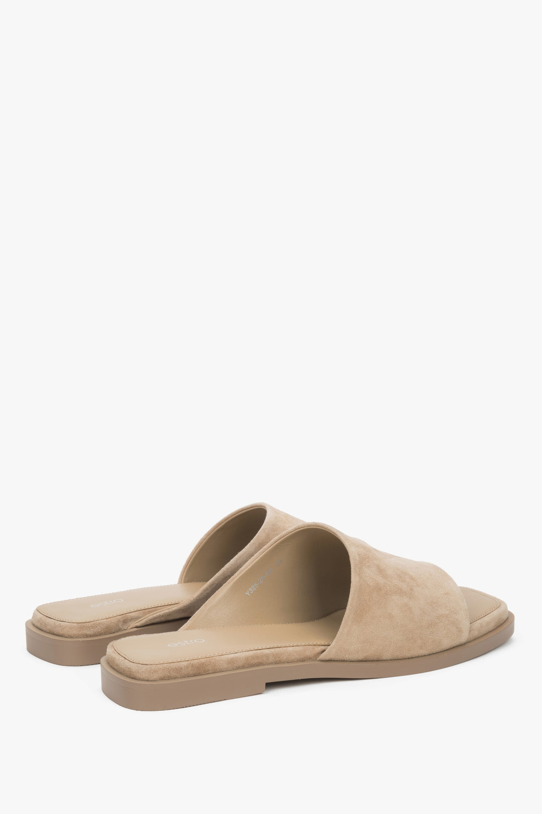 Comfortable summer slide sandals with a raised side upper detail for enhanced support, Estro.