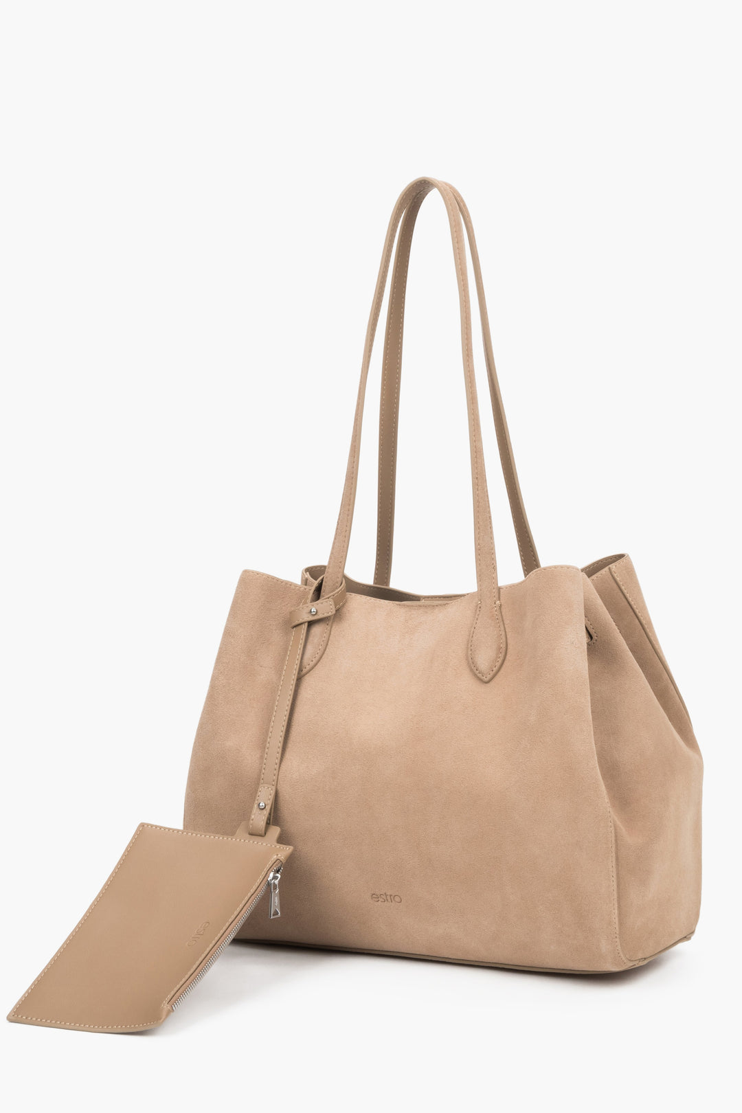 Women's beige Estro shopper bag made of natural velour, featuring a minimalist front design and long, comfortable handles for shoulder carrying.