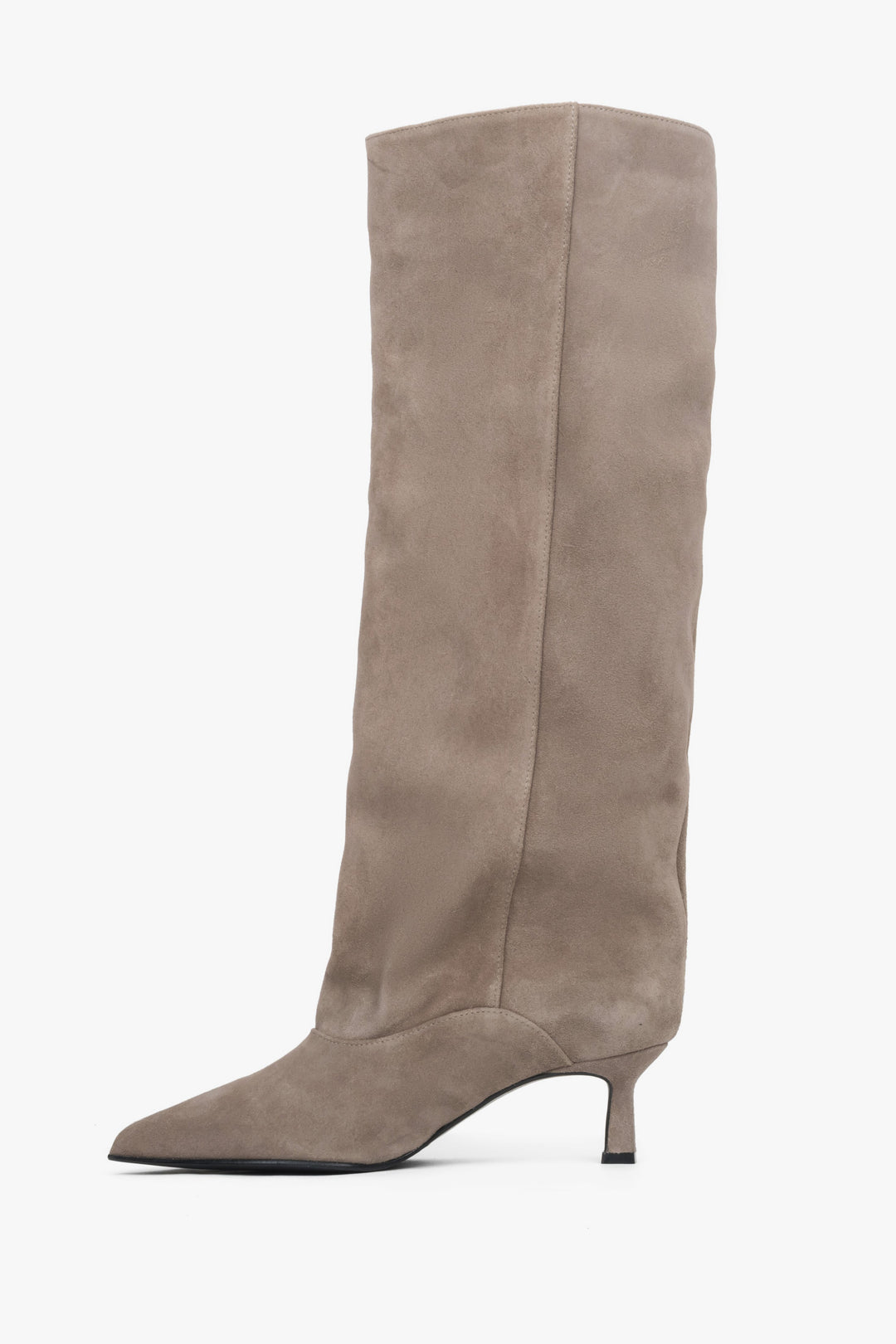 With a low flared heel, women's beige knee-high boots made of genuine velour Estro.