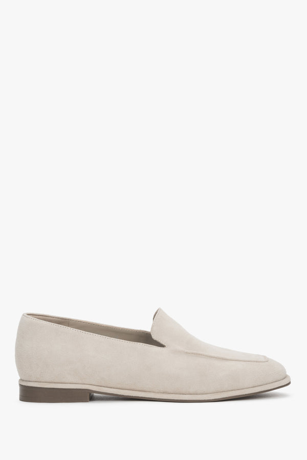 Women's beige velour loafers with flat rubber sole