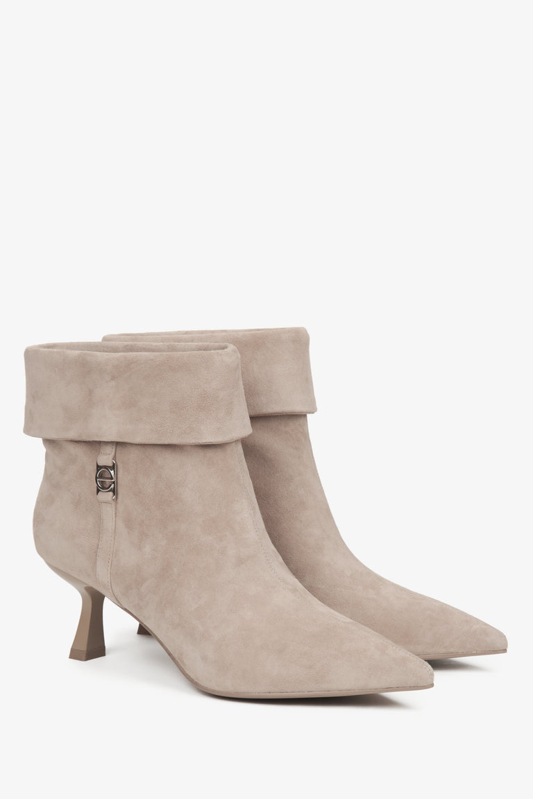 Women's beige ankle boots by Estro, crafted from velour with a low heel.