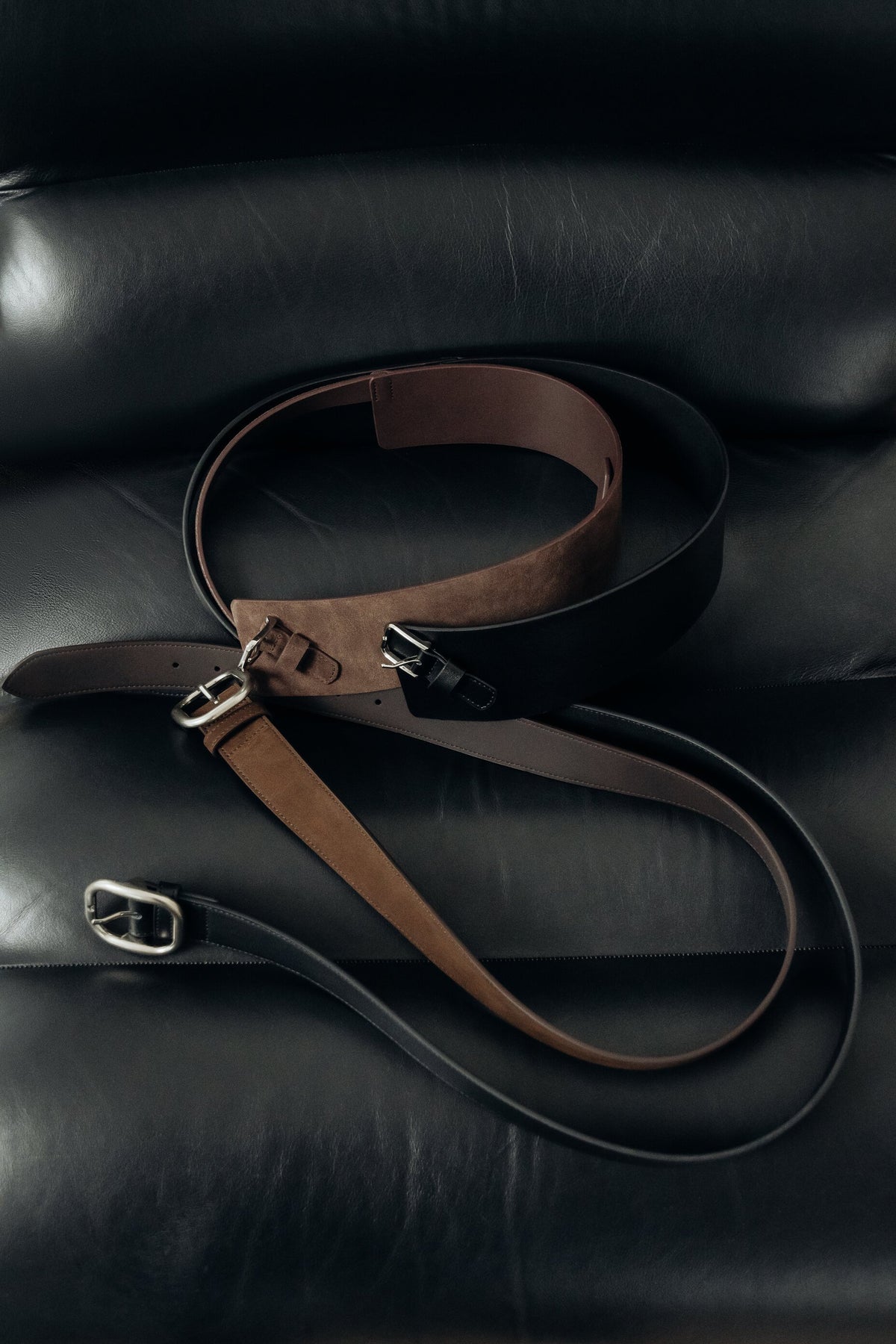 Women's belts - color comparison.