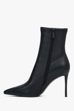 Women’s Estro ankle boots, black, with an elastic shaft, on a high stiletto heel.